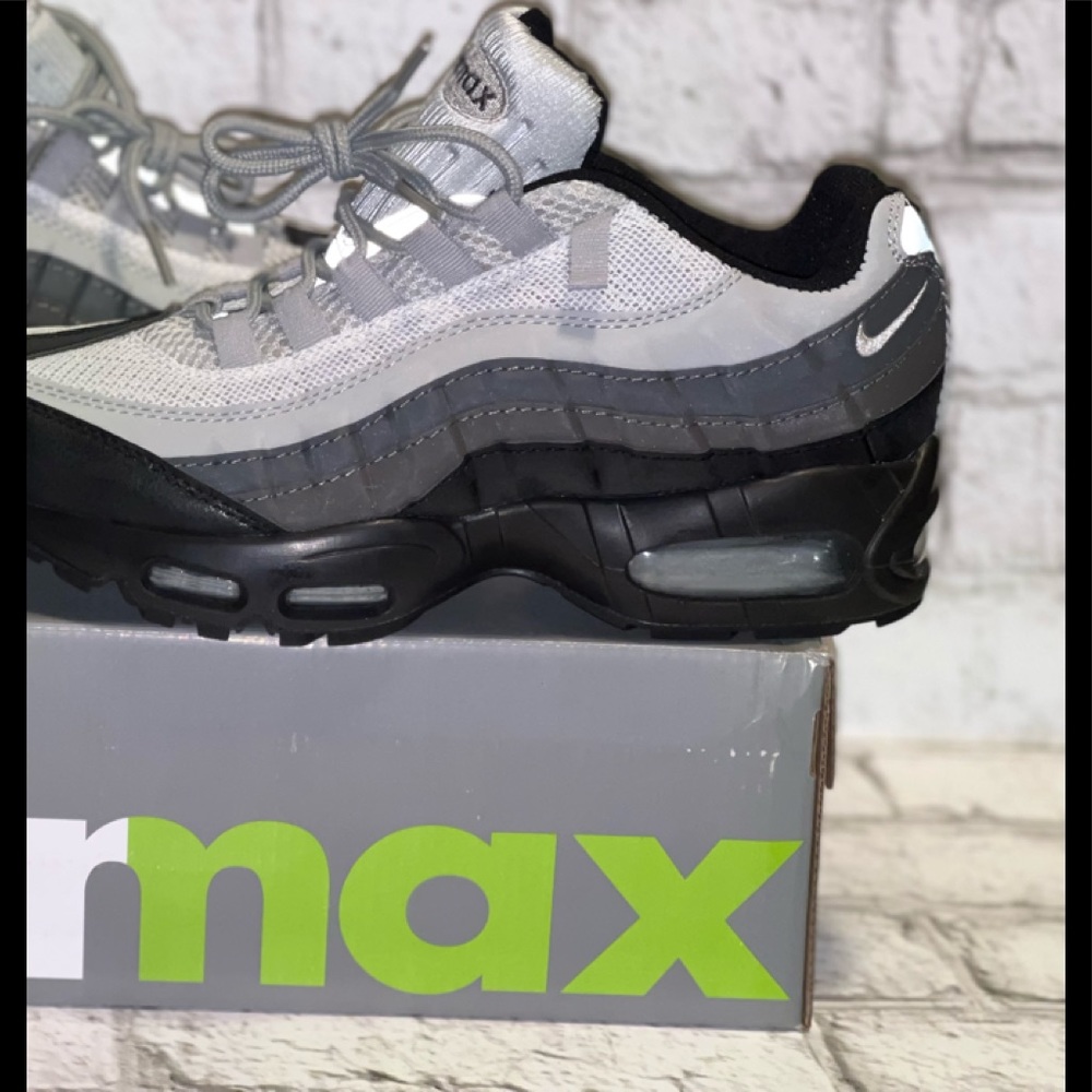 BRAND NEW* NIKE AIR MAX 95